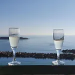 Zia Piera Hotel 3*