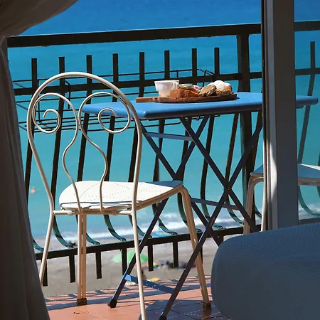 Zia Piera Chiavari